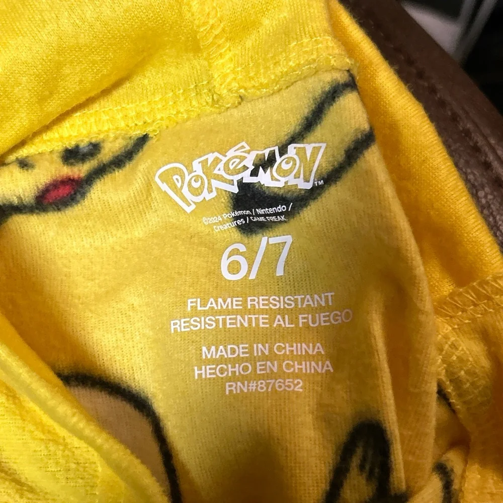 Pokemon Boys Pajama One Piece Yellow Size 6 7 - Picture 5 of 9